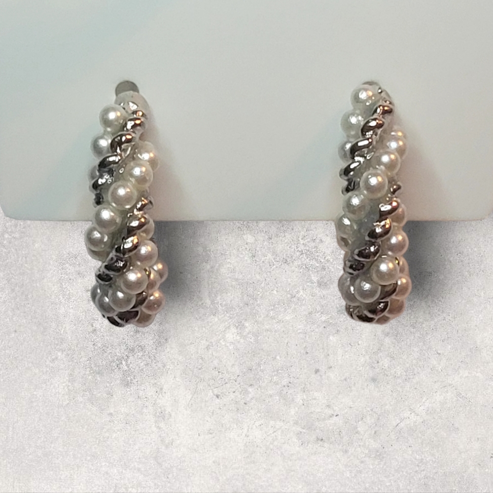 SILVER & PEARL Twist Hoop Earrings